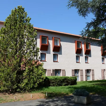 Logis Le Parc De Geoffroy מלון