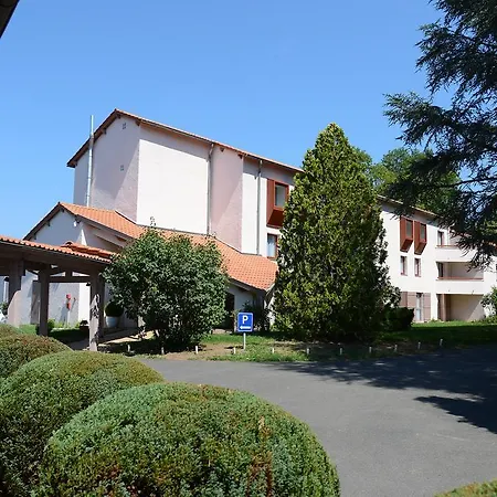 Logis Le Parc De Geoffroy Отель