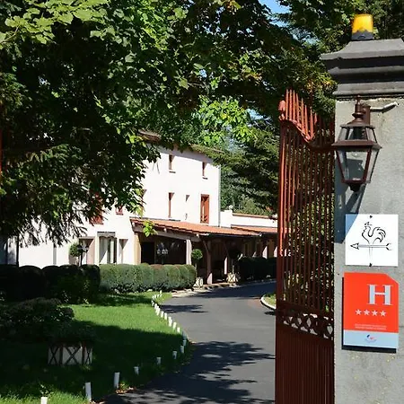 Logis Le Parc De Geoffroy Hotel