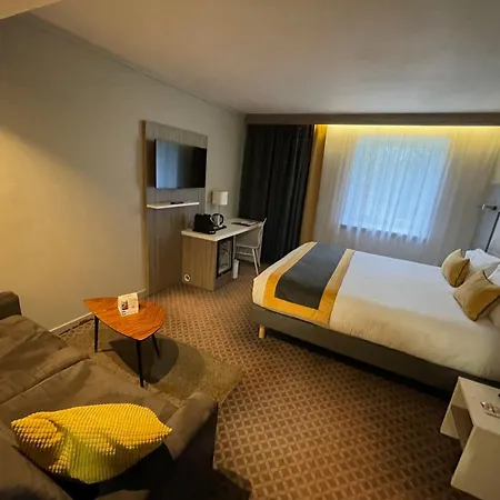 Logis Hôtel Le Parc de Geoffroy 4*
