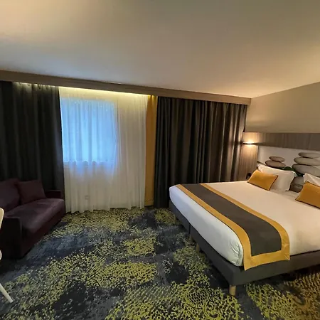 Logis Le Parc De Geoffroy טייר