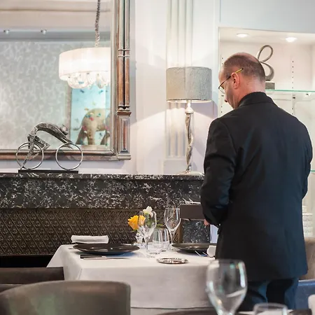 Logis Le Parc De Geoffroy 4* Thiers