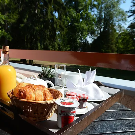 Logis Le Parc De Geoffroy טייר