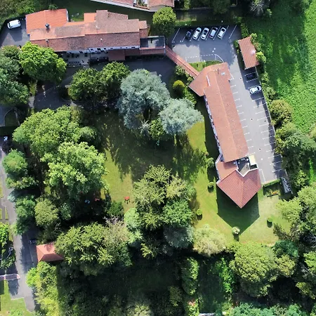 Logis Le Parc De Geoffroy מלון טייר