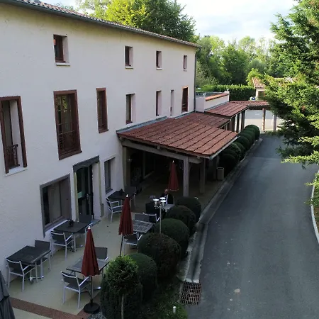 Logis Le Parc De Geoffroy 4*