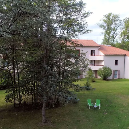 Hotell Logis Le Parc De Geoffroy Thiers