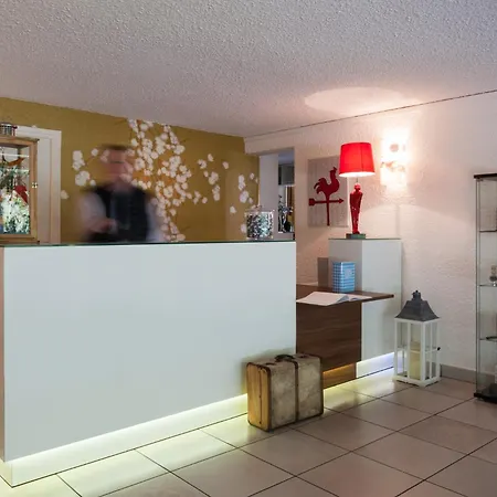 Hotell Logis Le Parc De Geoffroy