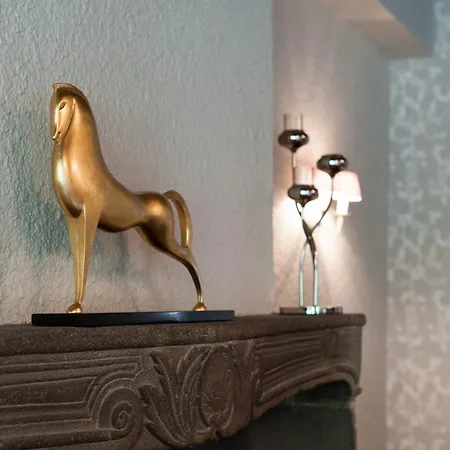 Logis Le Parc De Geoffroy Hotel 4*