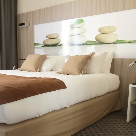 Отель Clos St Eloi, The Originals Relais Тьер