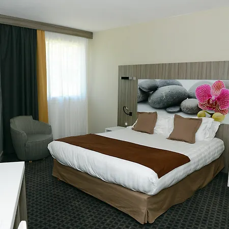 Отель Clos St Eloi, The Originals Relais Тьер