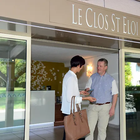 Logis Le Parc De Geoffroy Hotell