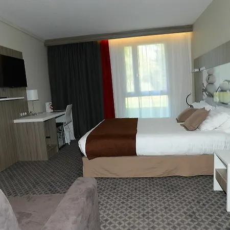 Logis Le Parc De Geoffroy Hotel Thiers