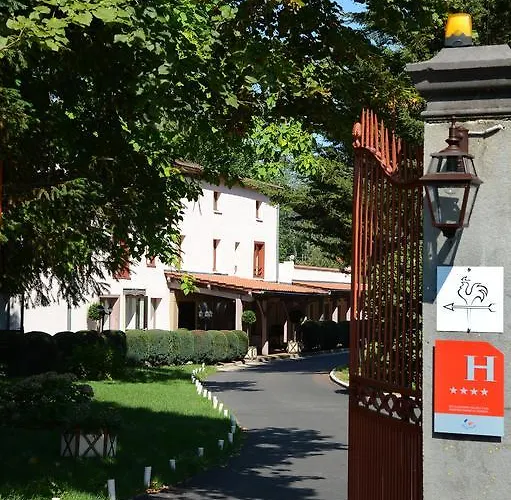 Logis Le Parc De Geoffroy Hotel